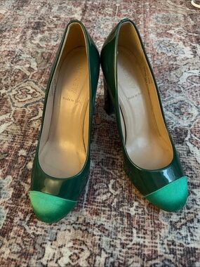 J. Crew Classic Italian Patent Leather Kelly Green Round Toe Pumps Size 7.5